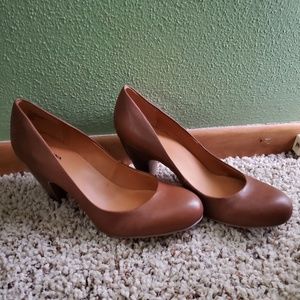 Size 11 Arizona pump